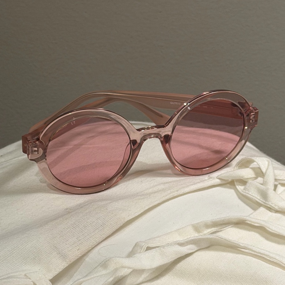 GUESS Bordeaux pink sunglasses NWOT